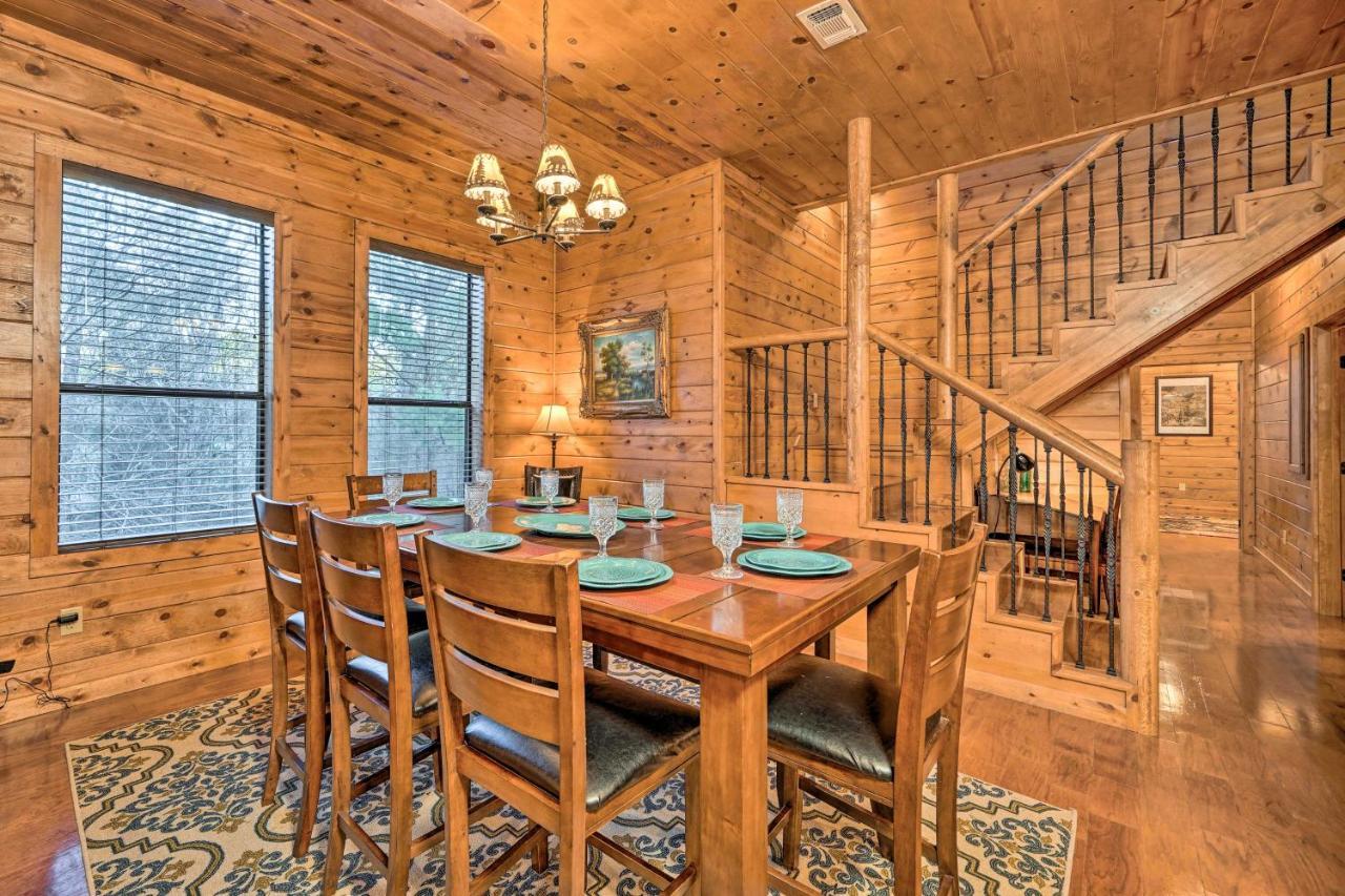 Broken Bow Cabin With Deck, Hot Tub And Fire Pit! Exteriör bild